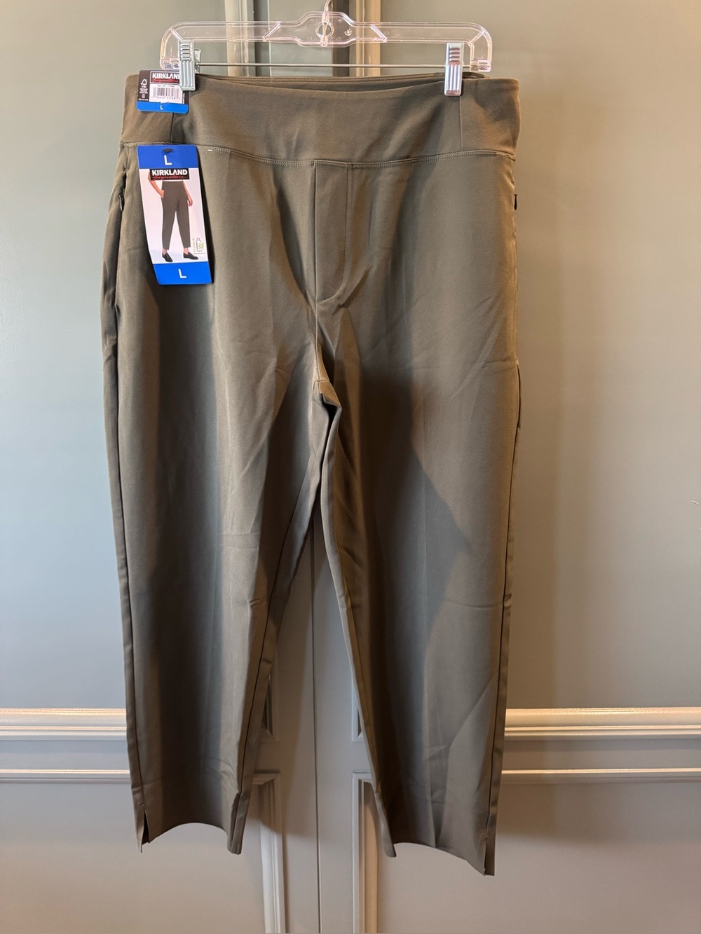 NWT Ladies Olive Ankle Pants